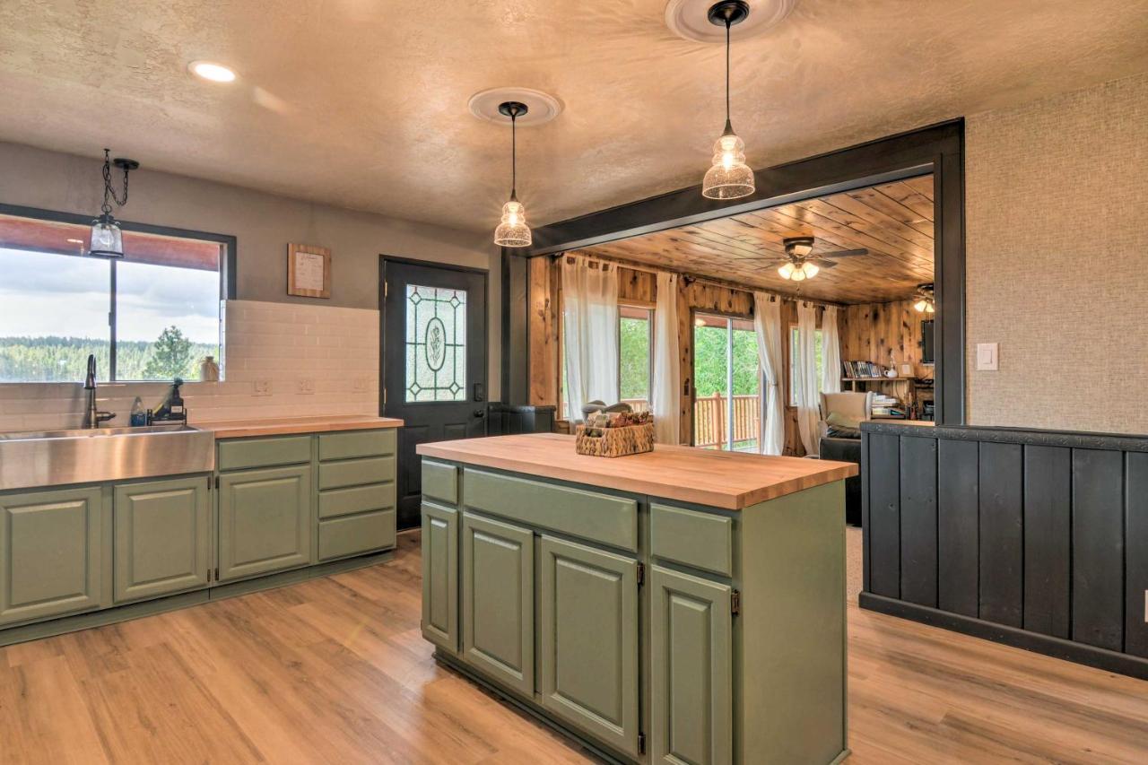 Pet-Friendly Duck Creek Village Retreat With Deck! 외부 사진