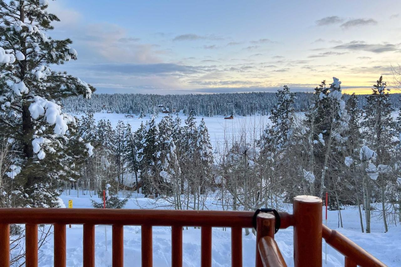 Pet-Friendly Duck Creek Village Retreat With Deck! 외부 사진