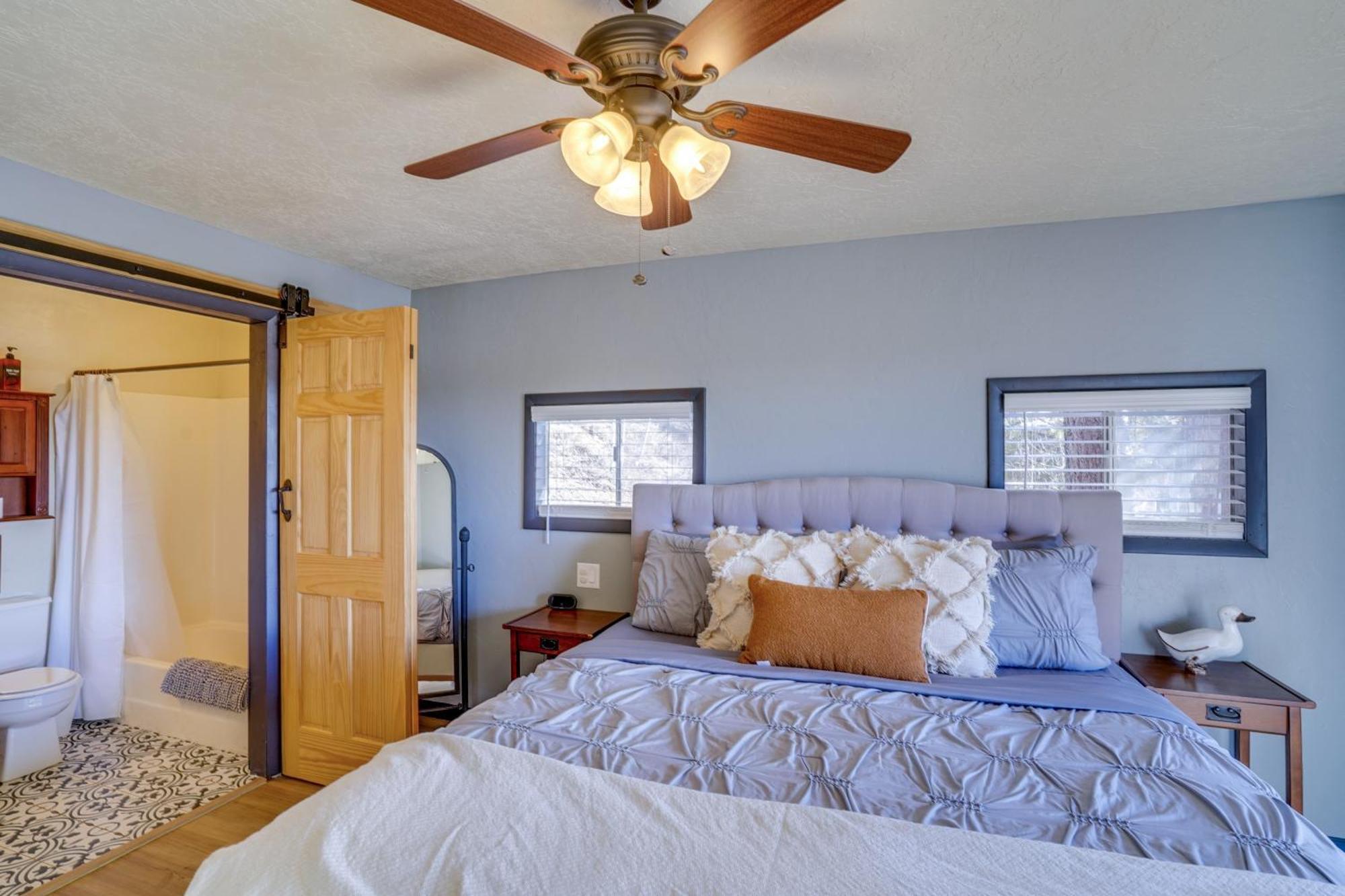 Pet-Friendly Duck Creek Village Retreat With Deck! 외부 사진