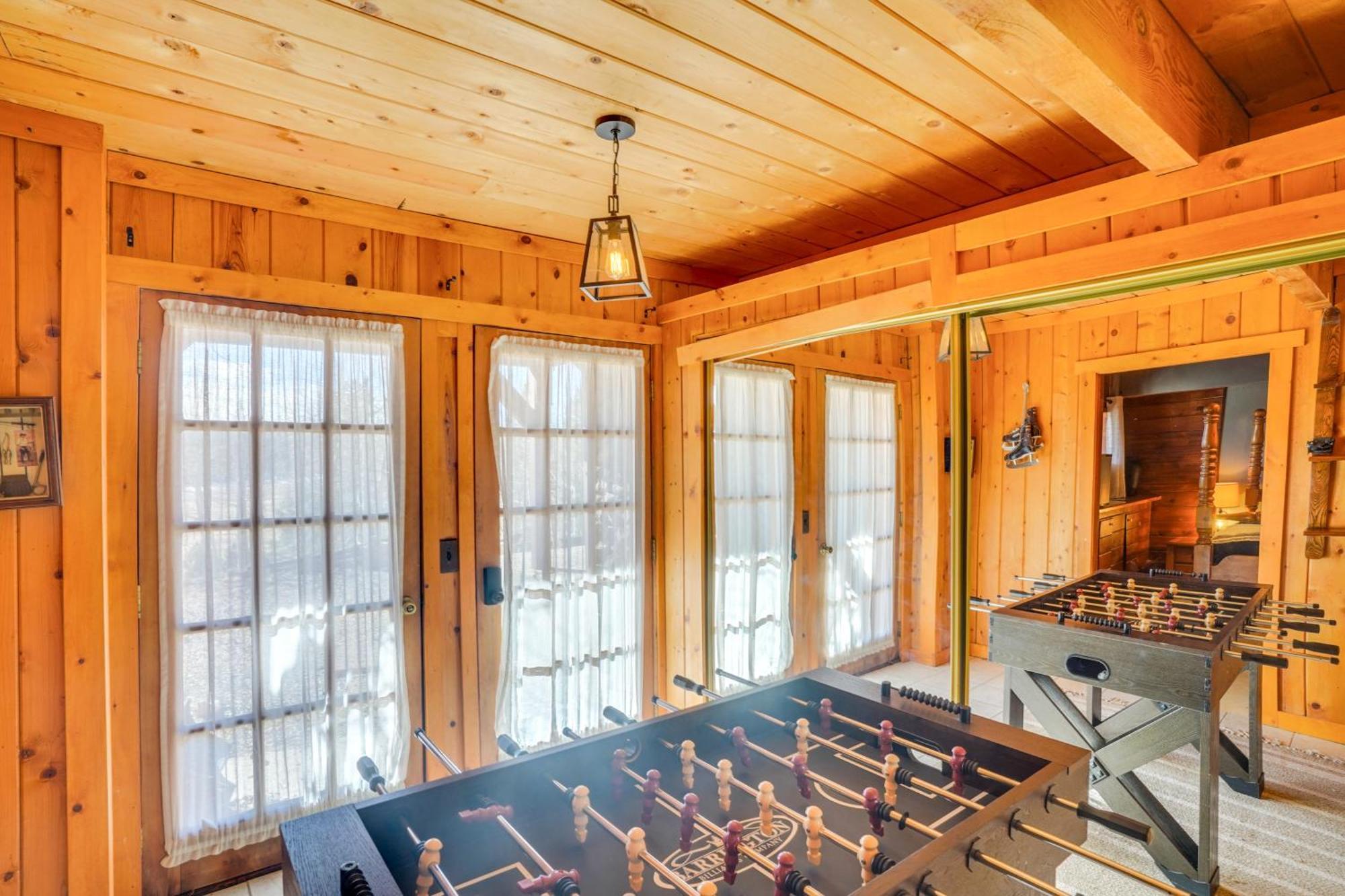 Pet-Friendly Duck Creek Village Retreat With Deck! 외부 사진