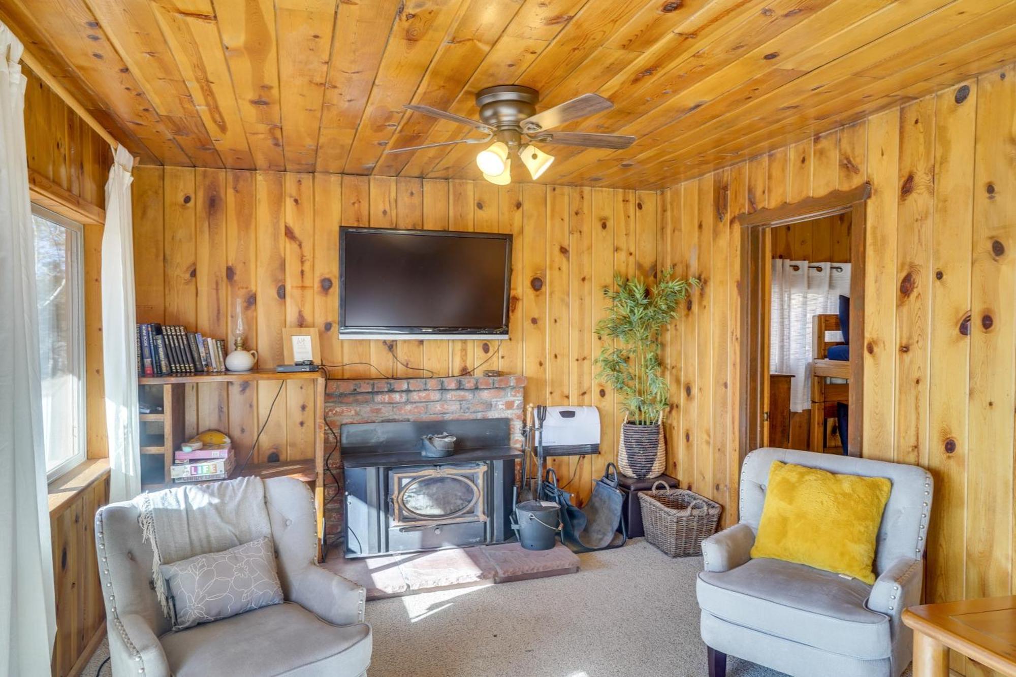 Pet-Friendly Duck Creek Village Retreat With Deck! 외부 사진